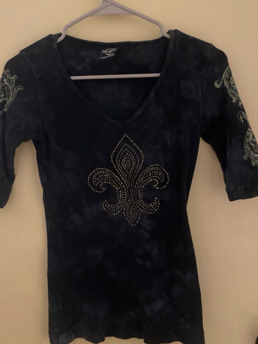 edge Black Short Sleeve V-Neck Top with Studded Fleur-de-Lis